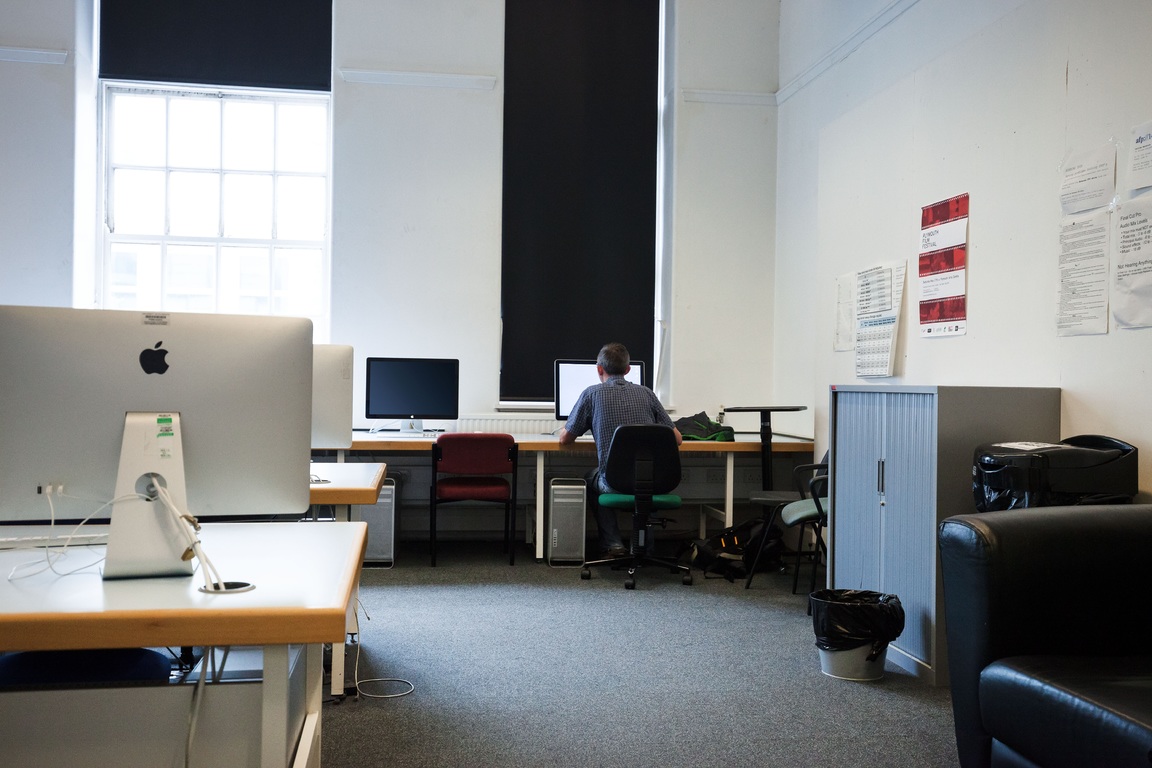 Buying and selling office
